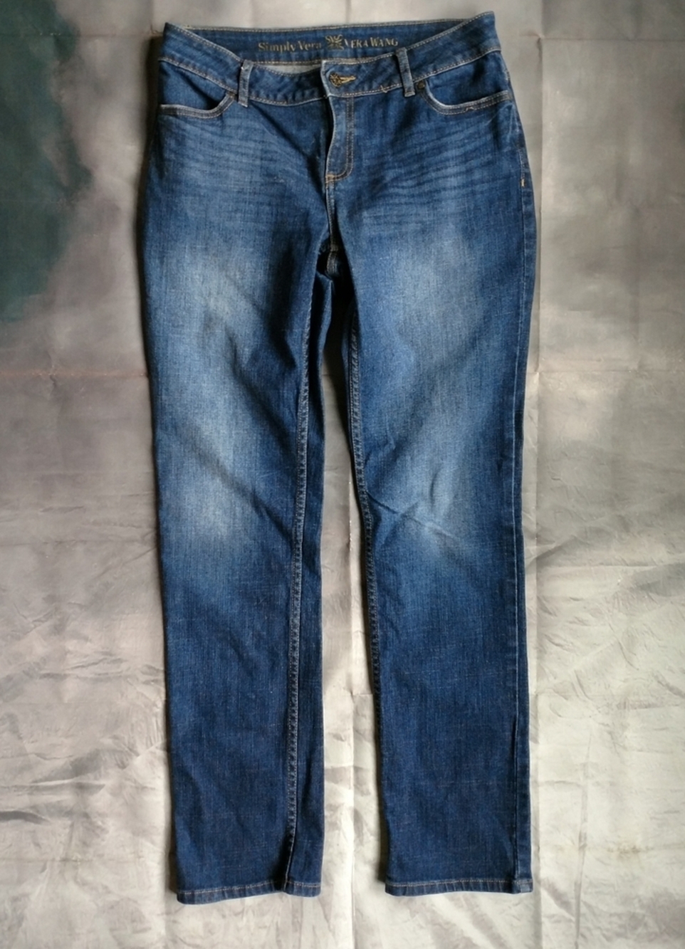 Simply Vera Wang Straight Leg Sz 6 Jeans! - Picture 4 of 6